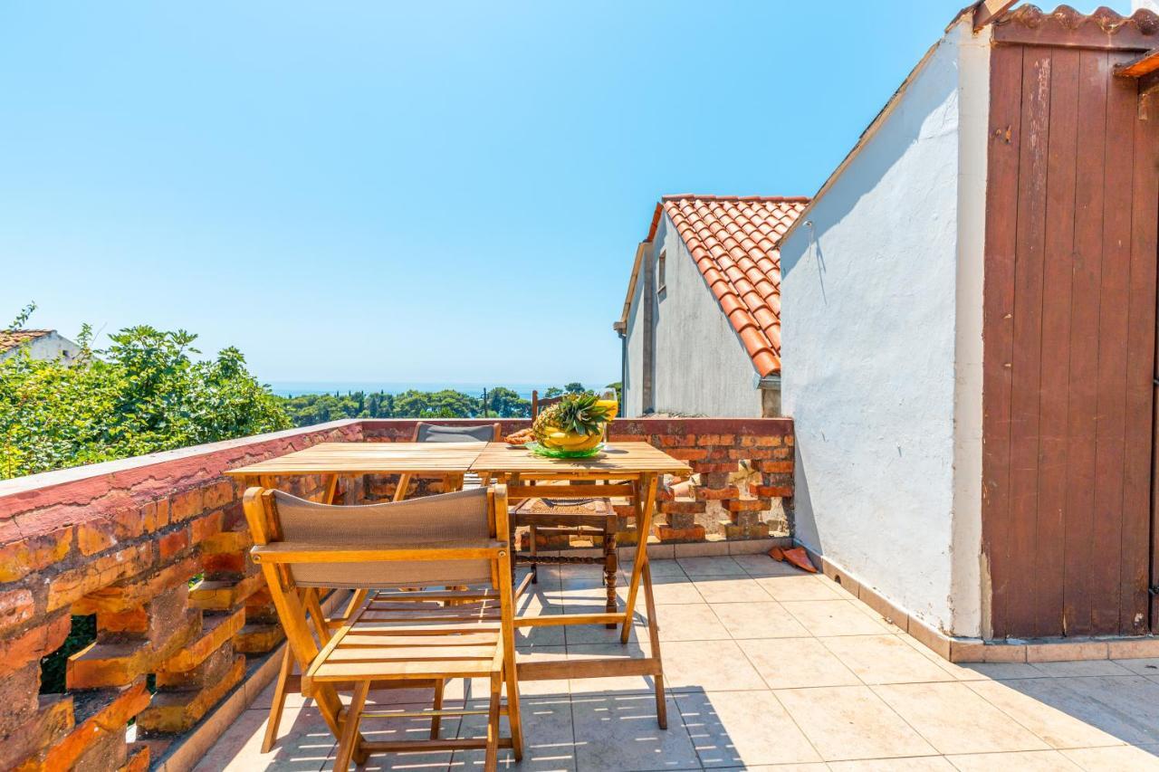 Guesthouse Isabel La Catolica Dubrovnik Exterior photo